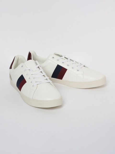 

Forca by Lifestyle Men White Sneakers