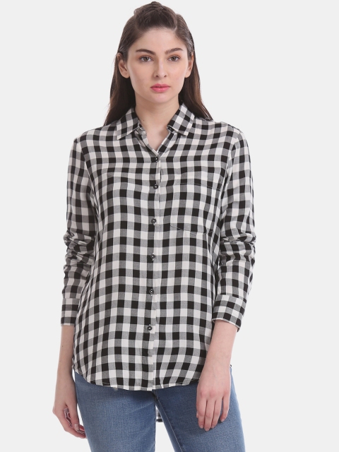 

Aeropostale Women White & Black Regular Fit Checked Casual Shirt
