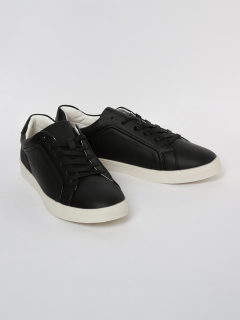 

Forca by Lifestyle Men Black Sneakers