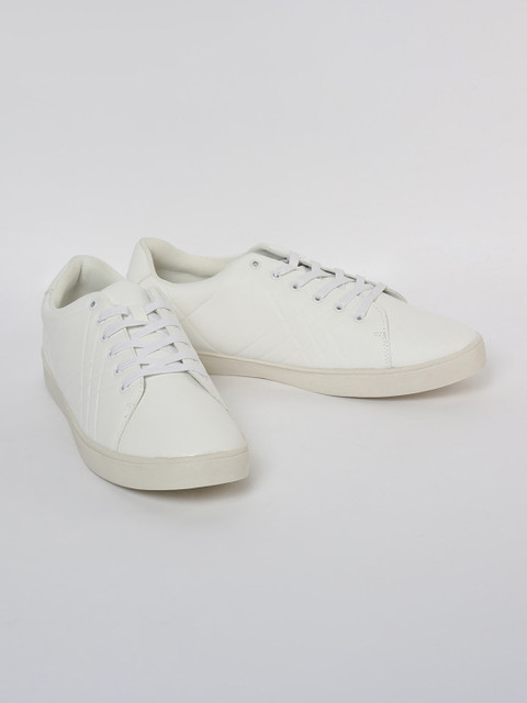 

Forca by Lifestyle Men White Sneakers