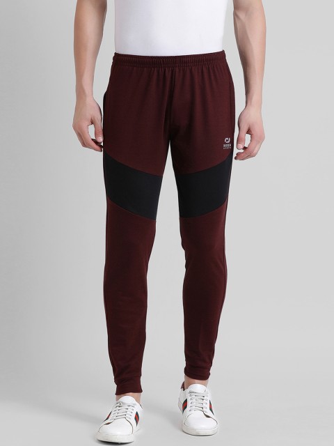 

Masch Sports Men Maroon Solid Joggers