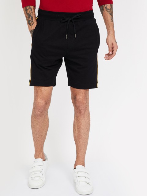 

Fame Forever by Lifestyle Men Black Striped Regular Fit Regular Shorts