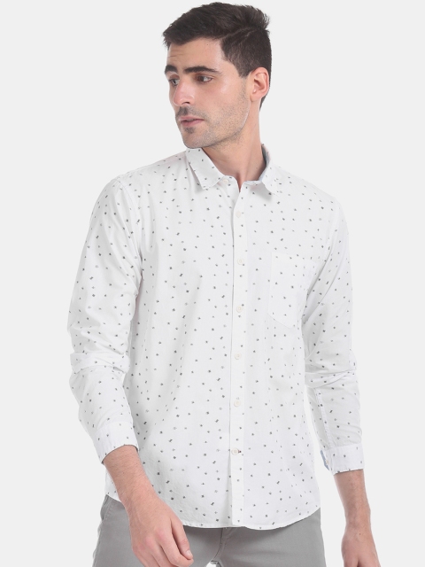 

Ruggers Men White & Black Regular Fit Printed Casual Shirt