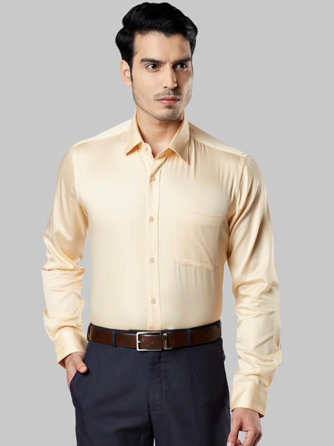 

Raymond Men Orange Regular Fit Solid Formal Shirt