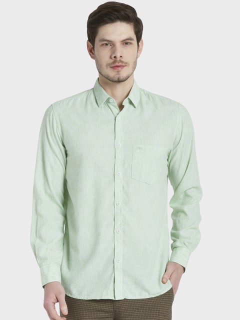 

ColorPlus Men Green Tailored Fit Solid Casual Shirt