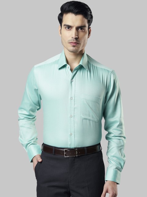 

Raymond Men Green Regular Fit Solid Formal Shirt