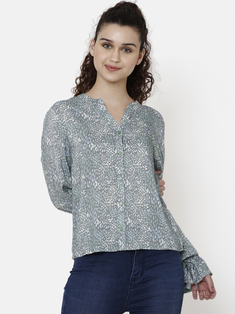 

Double Two Women Green & Off-White Regular Fit Printed Casual Shirt