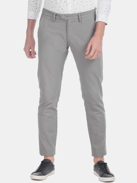 

Ruggers Men Grey Slim Fit Solid Regular Trousers
