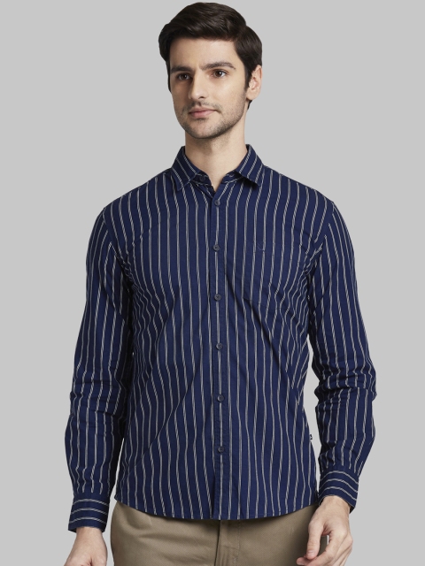 

Parx Men Navy Blue & White Slim Fit Striped Casual Shirt
