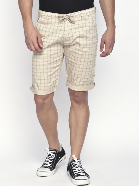 

beevee Men Beige Checked Regular Shorts