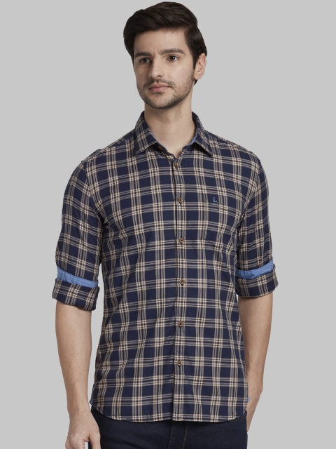 

Parx Men Navy Blue & Beige Slim Fit Checked Casual Shirt
