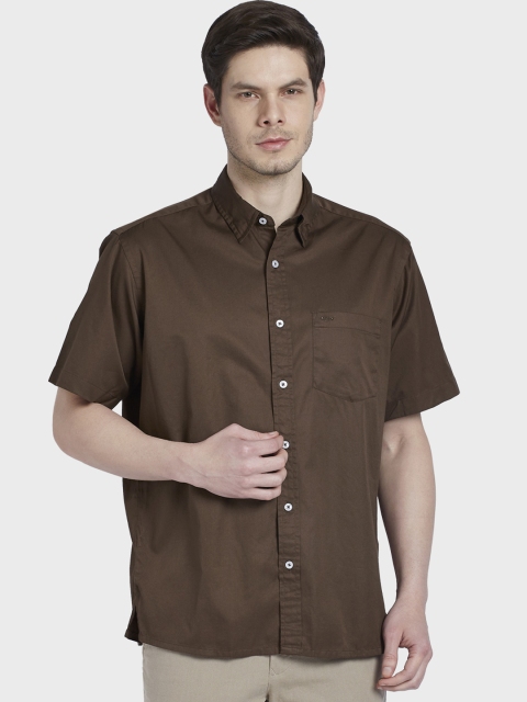 

ColorPlus Men Brown Regular Fit Solid Casual Shirt