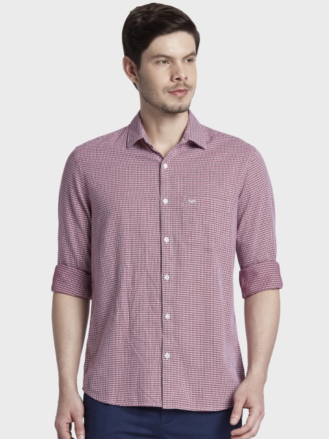 

ColorPlus Men Red & White Tailored Fit Checked Casual Shirt