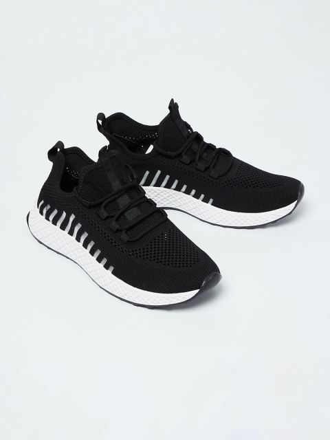 

Forca by Lifestyle Men Black Sneakers