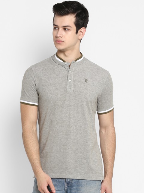 

Red Tape Men Grey Solid Mandarin Collar T-shirt