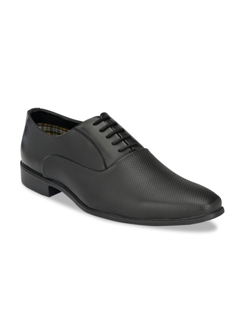 

San Frissco Men Black Textured Formal Oxfords