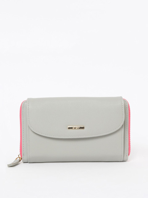 

Ginger by Lifestyle Grey Solid Sling Bag
