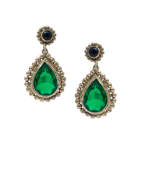 

Unniyarcha Jewellery Green & Gold-Toned Teardrop Shaped Drop Earrings