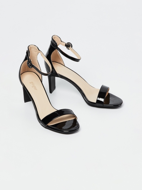 

Ginger by Lifestyle Women Black Solid Sandals