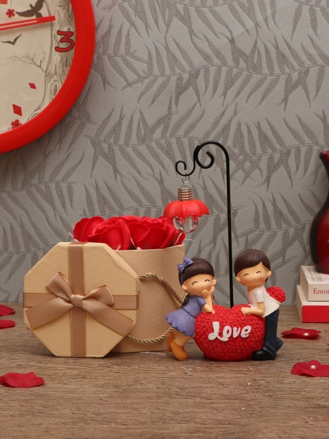 

TIED RIBBONS Red & Beige Valentines Day Gift Set