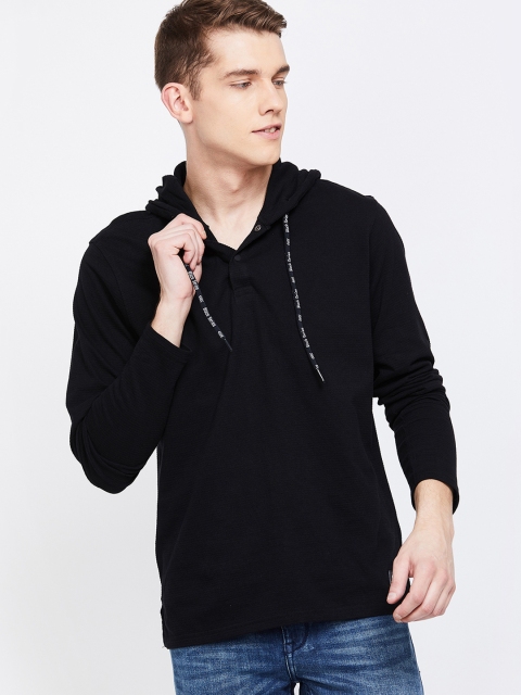 

Bossini Men Black Solid Hood T-shirt