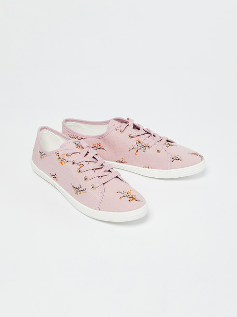 

Ginger by Lifestyle Women Pink Printed Sneakers