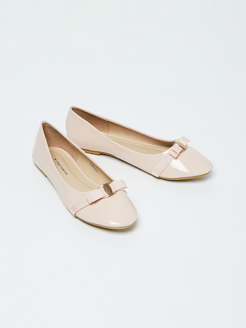 

Fame Forever by Lifestyle Girls Pink Solid Ballerinas