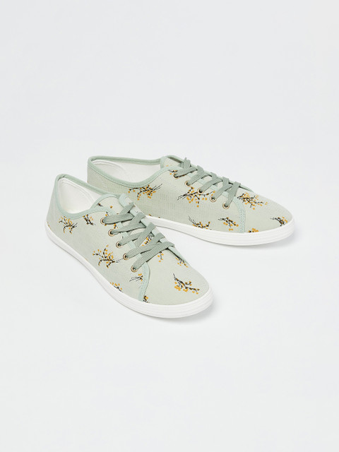 

Ginger by Lifestyle Women Green Sneakers