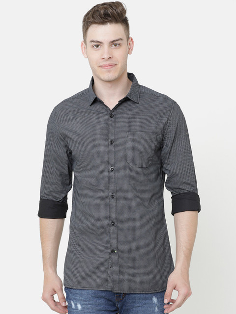 

AweTRend Men Black Slim Fit Checked Casual Shirt