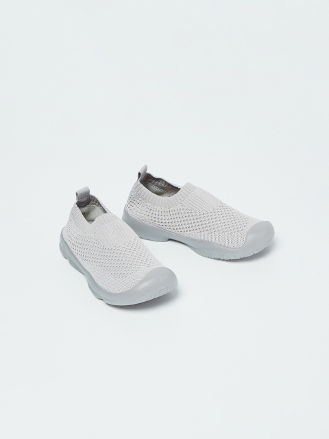 

Fame Forever by Lifestyle Boys Off-White Slip-On Sneakers
