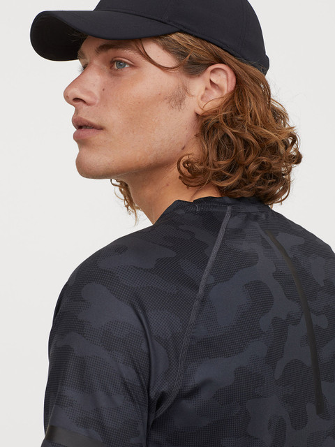 

H&M Men Black & Grey Camouflage Print Short-Sleeved Sports T-Shirt