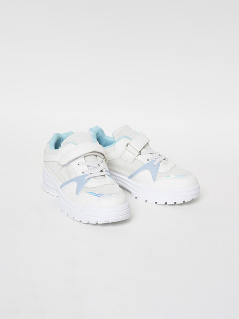 

Fame Forever by Lifestyle Girls Off-White Woven Design Slip-On Sneakers