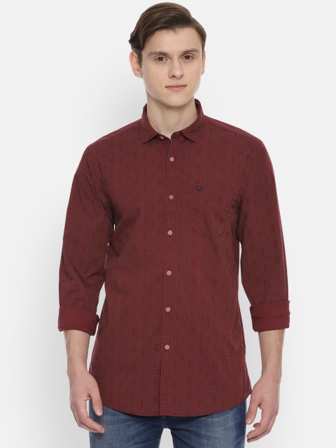 

Solly Jeans Co. Men Maroon Regular Fit Printed Casual Shirt