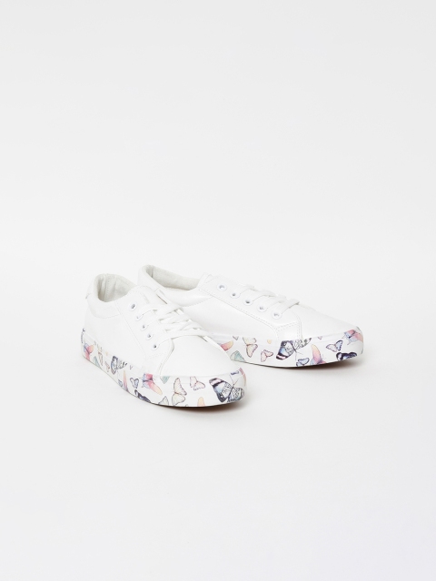 

Fame Forever by Lifestyle Girls White Solid Sneakers