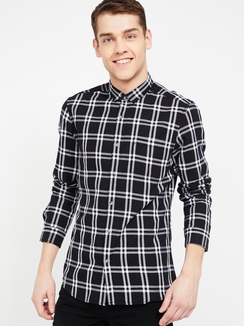

Fame Forever by Lifestyle Men Black & White Slim Fit Checked Casual Shirt