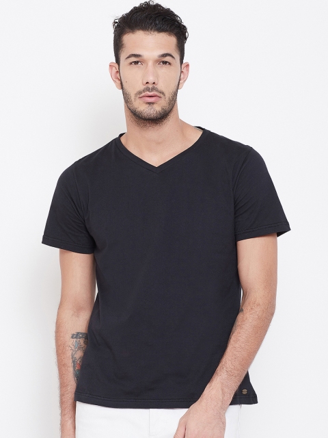 

JUMP USA Men Black Solid V-Neck T-shirt