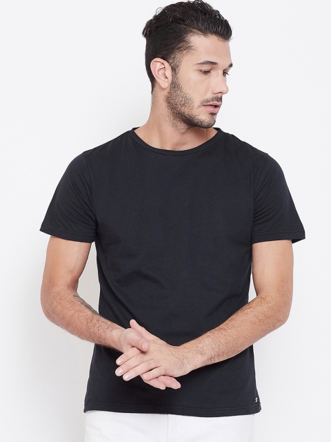 

JUMP USA Men Black Solid Round Neck T-shirt