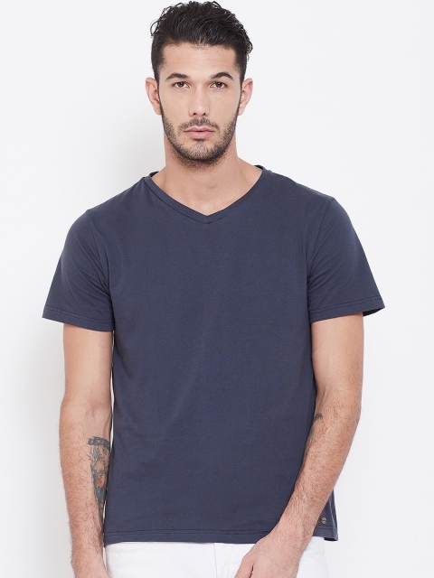 

JUMP USA Men Navy Blue Solid V-Neck T-shirt