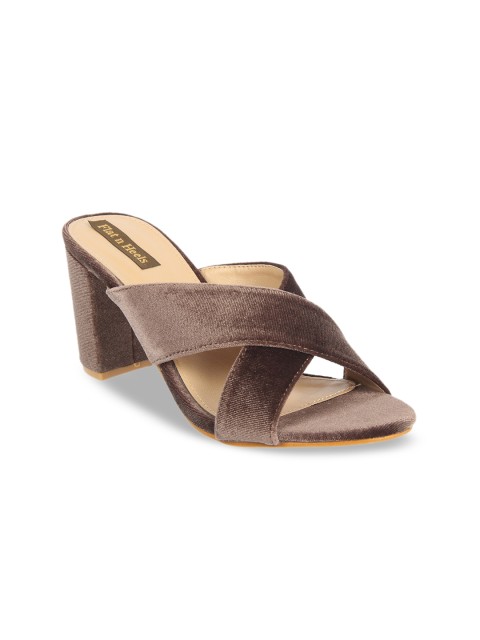 

Flat n Heels Women Brown Solid Velvet Sandals