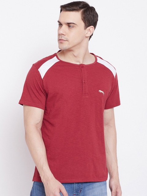 

JUMP USA Men Red Colourblocked Henley Neck T-shirt