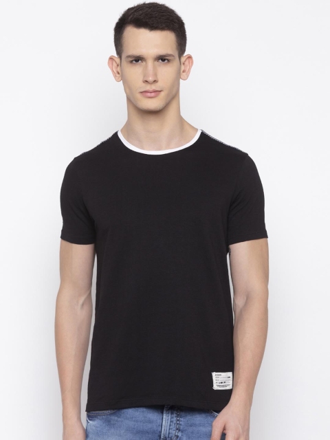

SPYKAR Men Black Solid Round Neck T-shirt