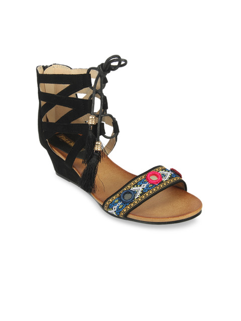 

Flat n Heels Women Black Solid Gladiators