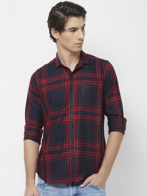 

Killer Men Red & Navy Blue Regular Fit Checked Casual Shirt
