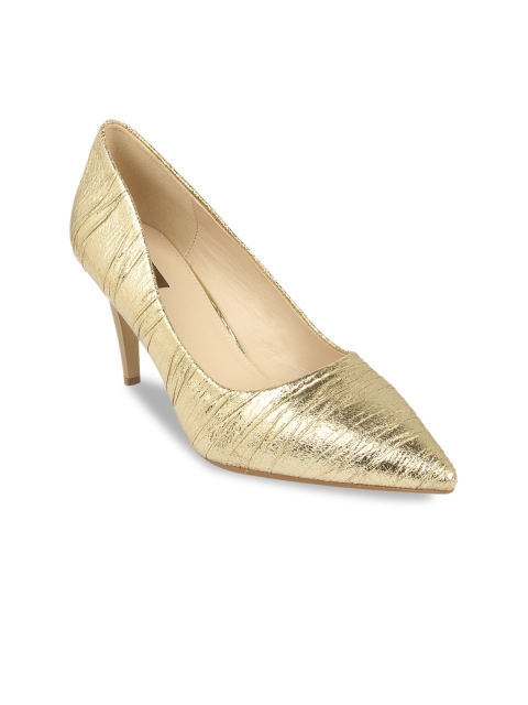 

Flat n Heels Women Gold-Toned Solid Pumps