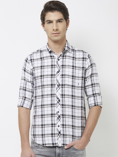 

Killer Men White & Black Regular Fit Checked Casual Shirt