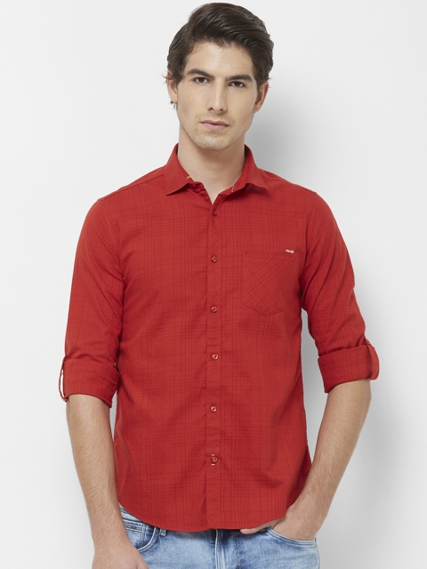 

Killer Men Red Regular Fit Checked Casual Shirt