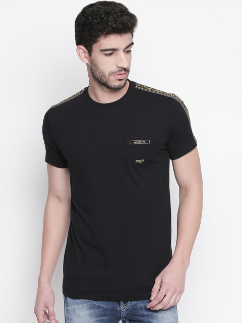 

Mufti Men Black Solid Round Neck T-shirt