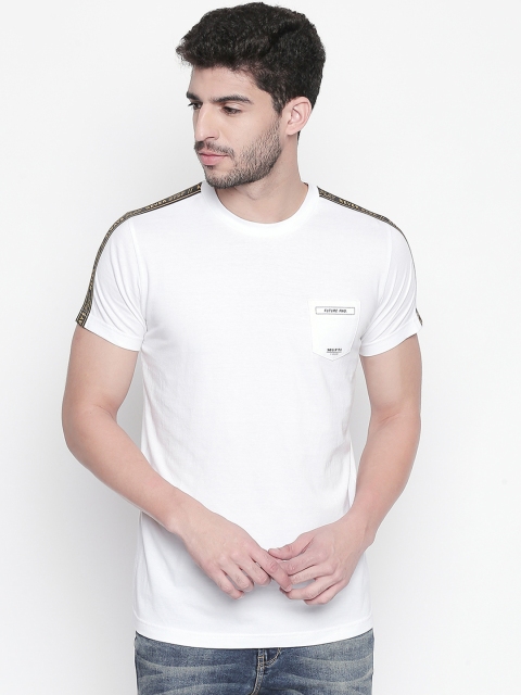 

Mufti Men White Solid Round Neck T-shirt
