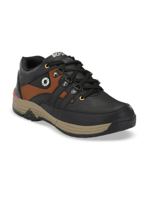 

Big Fox Men Black Colourblocked Synthetic Mid-Top Sneakers