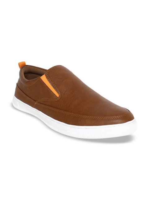 

Respiro Men Tan Brown Solid Slip-On Sneakers